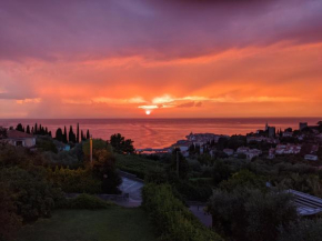 Captain's Cabin Piran - free parking